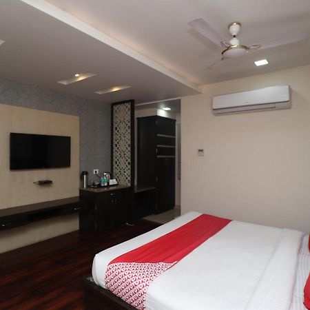 Oyo 29382 Golden Laurel Inn Deoria エクステリア 写真