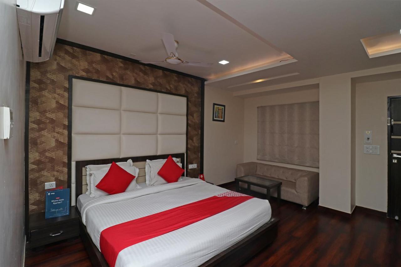 Oyo 29382 Golden Laurel Inn Deoria エクステリア 写真
