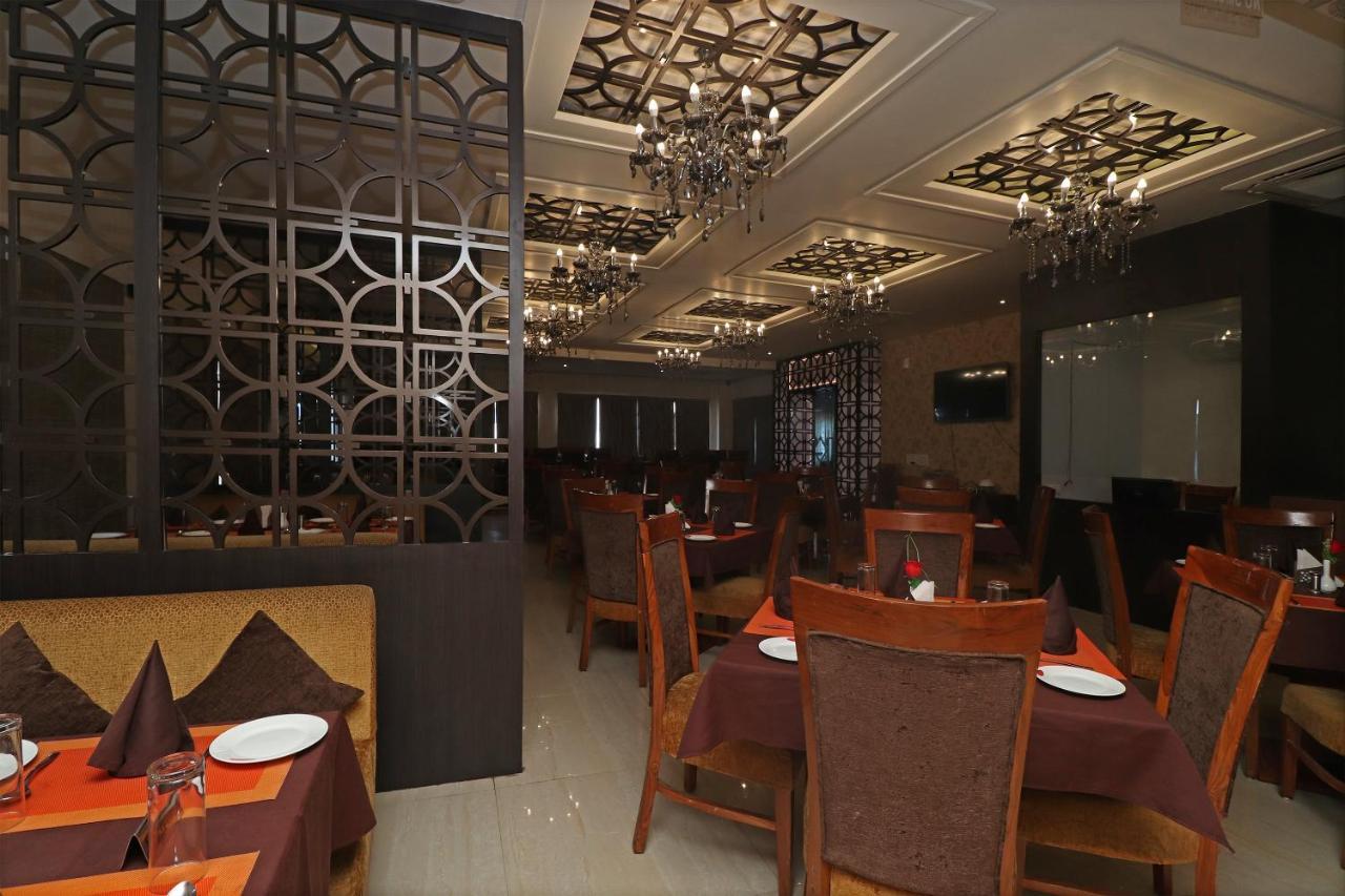 Oyo 29382 Golden Laurel Inn Deoria エクステリア 写真